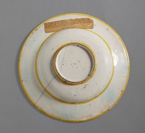 BOTTEGA DI LUDOVICO E ANGELO PICCHI, CASTELDURANTE 1550-1560 CIRCA : Piatto in maiolica dipinta in policromia raffigurante il mito di Piramo e Tisbe  - Asta Asta 432 | ARTE ANTICA E DEL XIX SECOLO Tradizionale - Associazione Nazionale - Case d'Asta italiane