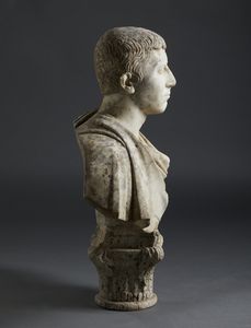 SCULTORE ITALIANO DEL XVIII SECOLO : Busto di togato in marmo, da modello archeologico  - Asta Asta 432 | ARTE ANTICA E DEL XIX SECOLO Tradizionale - Associazione Nazionale - Case d'Asta italiane