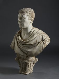SCULTORE ITALIANO DEL XVIII SECOLO : Busto di togato in marmo, da modello archeologico  - Asta Asta 432 | ARTE ANTICA E DEL XIX SECOLO Tradizionale - Associazione Nazionale - Case d'Asta italiane