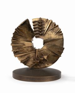 Arnaldo Pomodoro - Rotazione ascensionale I