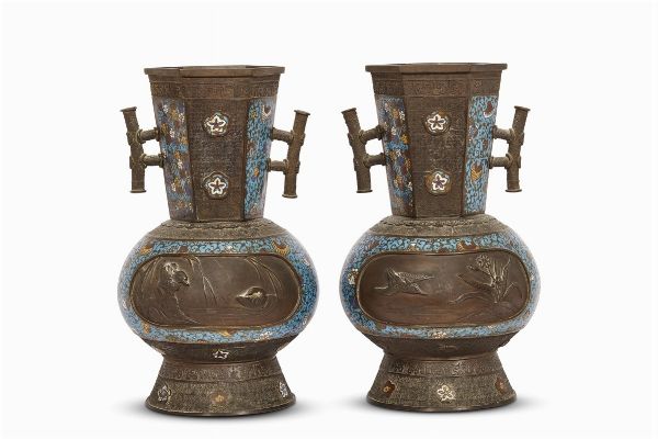 COPPIA DI VASI, GIAPPONE, SEC. XIX  - Asta Arte Orientale - Associazione Nazionale - Case d'Asta italiane