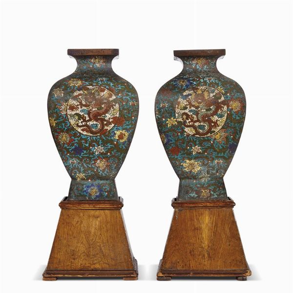 COPPIA DI VASI, GIAPPONE, PERIODO MEIJI, SEC. XIX  - Asta Arte Orientale - Associazione Nazionale - Case d'Asta italiane