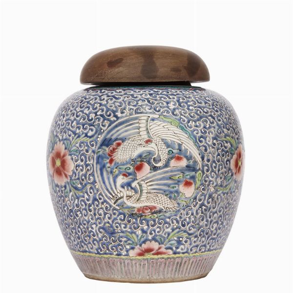 VASO CON COPERCHIO, CINA, SEC. XX-XXI  - Asta Arte Orientale - Associazione Nazionale - Case d'Asta italiane