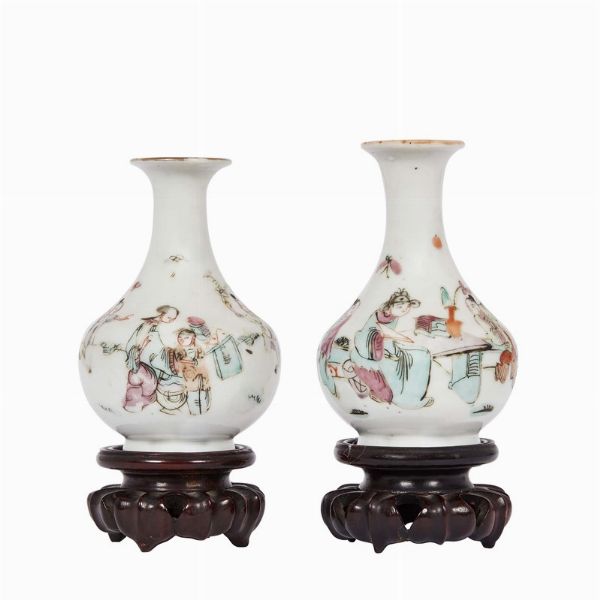 COPPIA DI PICCOLI VASI, CINA, SEC. XX  - Asta Arte Orientale - Associazione Nazionale - Case d'Asta italiane