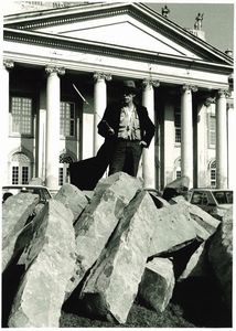 Dieter Schwerdtle - Joseph Beuys davanti il museo Fridericianum a Kassel