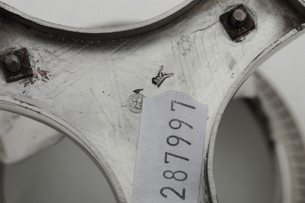 Coppia di saliere con vaschetta in vetro blu cobalto. Argenteria milanese del XIX secolo. Argentiere Caber  - Asta Argenti da Collezione | Antichi - Associazione Nazionale - Case d'Asta italiane