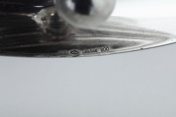 Monumentale centrotavola. Argenteria artistica milanese del XX secolo, marchio con fascio littorio in uso dal 1935 al 1945. Argentiere Luigi Diani  - Asta Argenti da Collezione | Antichi - Associazione Nazionale - Case d'Asta italiane