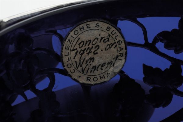 Due cestini traforati con vetro blu cobalto. Londra, 1772. Argentiere William Vincent  - Asta Argenti da Collezione | Antichi - Associazione Nazionale - Case d'Asta italiane