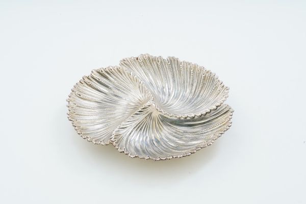 Ciotola a forma di conchiglie. Argentiere Clementi, Bologna per Maison Gianmaria Buccellati. Italia XX-XXI secolo  - Asta Argenti da Collezione | Antichi - Associazione Nazionale - Case d'Asta italiane