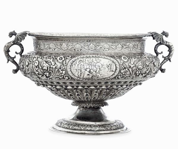 Centrotavola. Argenteria artistica italiana, prima metà del XX secolo  - Asta Argenti da Collezione | Antichi - Associazione Nazionale - Case d'Asta italiane