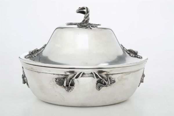 Zuppiera. Argenteria artistica milanese del XX-XXI secolo. Argentiere Gabriele de Vecchi per Teghini, Firenze  - Asta Argenti da Collezione | Antichi - Associazione Nazionale - Case d'Asta italiane