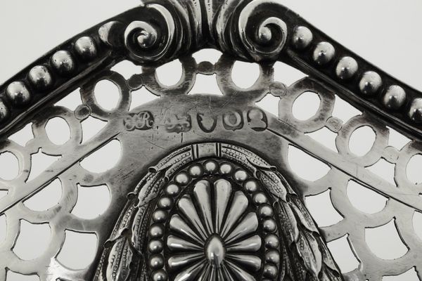 Coppia di cestini. Londra 1809. Argentiere Thomas Robins  - Asta Argenti da Collezione | Antichi - Associazione Nazionale - Case d'Asta italiane