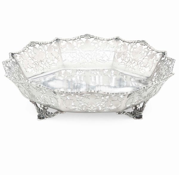 Cestino. Città di Sheffield, 1957. Argentiere Mappin & Webb.  - Asta Argenti da Collezione | Antichi - Associazione Nazionale - Case d'Asta italiane