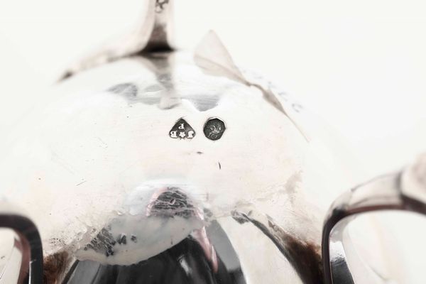 Caffettiera. Argento fuso, sbalzato e cesellato. Parigi XVIII-XIX secolo, marchi in uso dal 1794 al 1797. Argentiere Jean-Baptiste Potut  - Asta Argenti da Collezione | Antichi - Associazione Nazionale - Case d'Asta italiane