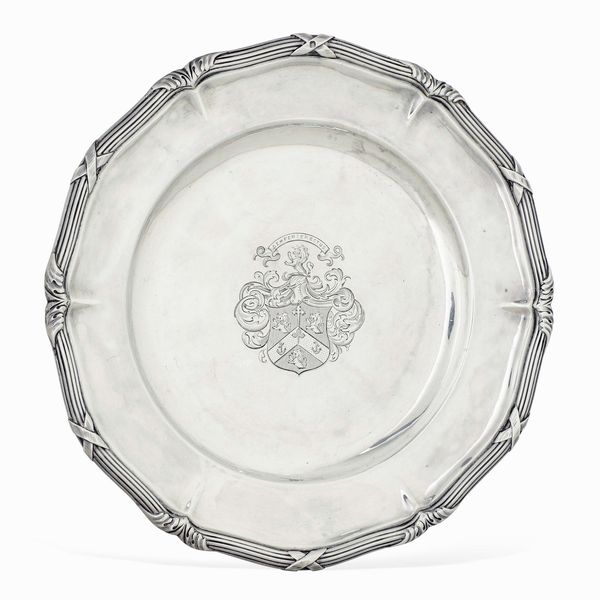 Piatto. Parigi XIX secolo. Argentiere Charles-Nicolas Odiot (1789-1868)  - Asta Argenti da Collezione | Antichi - Associazione Nazionale - Case d'Asta italiane