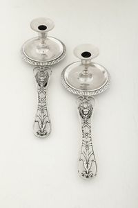 Coppia di palmatorie. Roma, fine del XVIII secolo. Marchio dell'argentiere D B entro rettangolo (non identificato)  - Asta Argenti da Collezione | Antichi - Associazione Nazionale - Case d'Asta italiane