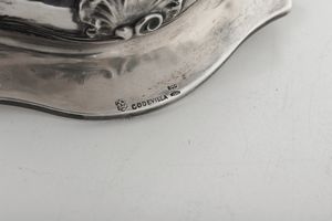 Vaso. Argenteria milanese del XX secolo. Argentiere Pradella, Milano per Codevilla Genova  - Asta Argenti da Collezione | Antichi - Associazione Nazionale - Case d'Asta italiane