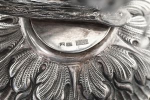 Candelabro e portaspezie. Ungheria, Budapest, XX secolo  - Asta Argenti da Collezione | Antichi - Associazione Nazionale - Case d'Asta italiane