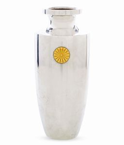 Vaso. Giappone, XX secolo, bollo 純銀 Jun Gin (argento puro)  - Asta Argenti da Collezione | Antichi - Associazione Nazionale - Case d'Asta italiane
