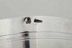 Coppa in noce di cocco con finimenti in argento. Londra, 1812. Argentiere W.T. entro rettangolo (William Tanner o William Troby)  - Asta Argenti da Collezione | Antichi - Associazione Nazionale - Case d'Asta italiane