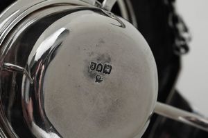 Kettle. Londra 1901. Argentiere Thomas Bradbury & Sons  - Asta Argenti da Collezione | Antichi - Associazione Nazionale - Case d'Asta italiane