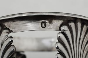 Oliera. Parigi, marchi in uso dal 1819 al 1833. Argentiere Garreau  - Asta Argenti da Collezione | Antichi - Associazione Nazionale - Case d'Asta italiane