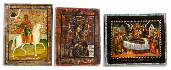 Lotto di tre icone da viaggio a raffiguranti il santo Martire Trifon, la Vergine (versione della Agiosortissa ?) e la Dormizione della Vergine (icona della Lavra delle Grotte di Kiev), Impero Russo, XVIII-XIX secolo  - Asta Argenti da Collezione | XX secolo - Associazione Nazionale - Case d'Asta italiane