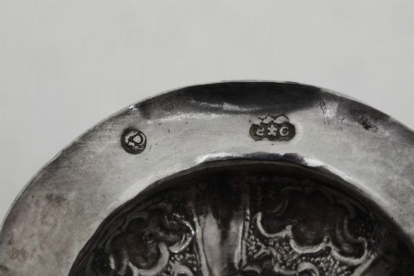 Due portapalme. Venezia, XVIII secolo. Marchio dell'argentiere non identificato  - Asta Argenti da Collezione | XX secolo - Associazione Nazionale - Case d'Asta italiane