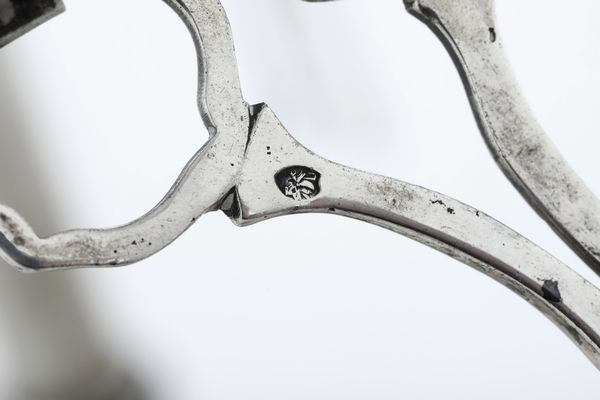 Lucerna. Marchi per Roma in uso dal 1815 al 1872, apparentemente priva del marchio dell'argentiere  - Asta Argenti da Collezione | XX secolo - Associazione Nazionale - Case d'Asta italiane