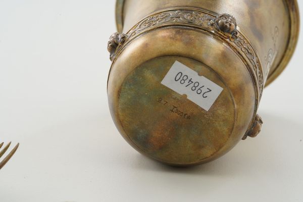 Set di quattro posate e bicchiere da viaggio. Argenteria tedesca, inizi del XX secolo per Maison Leopoldo Janesich, Trieste  - Asta Argenti da Collezione | XX secolo - Associazione Nazionale - Case d'Asta italiane