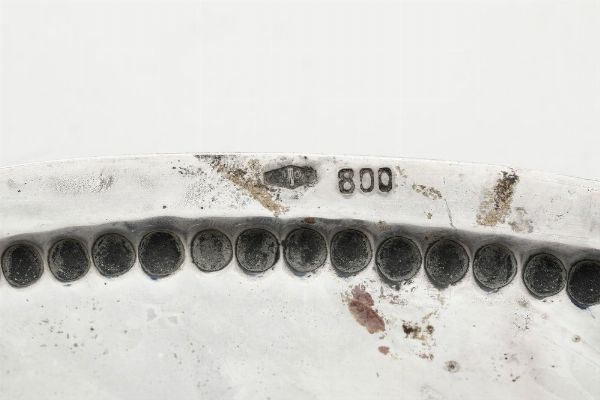 Piatto sagomato. Argenteria milanese, marchio con fascio littorio in uso dal 1935 al 1945  - Asta Argenti da Collezione | XX secolo - Associazione Nazionale - Case d'Asta italiane