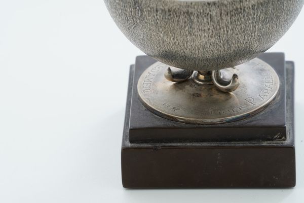 Coppa trofeo. Argenteria artistica milanese prima metà del XX secolo. Argentiere Eros Genazzi  - Asta Argenti da Collezione | XX secolo - Associazione Nazionale - Case d'Asta italiane