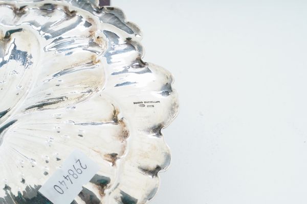 Ciotola a fiori. Argenteria milanese del XX-XXI secolo. Firma incussa e marchio di Mario Buccellati  - Asta Argenti da Collezione | XX secolo - Associazione Nazionale - Case d'Asta italiane