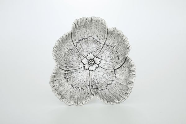 Grande ciotola a fiore. Argentiere Clementi, Bologna per Maison Gianmaria Buccellati. Italia XX-XXI secolo  - Asta Argenti da Collezione | XX secolo - Associazione Nazionale - Case d'Asta italiane