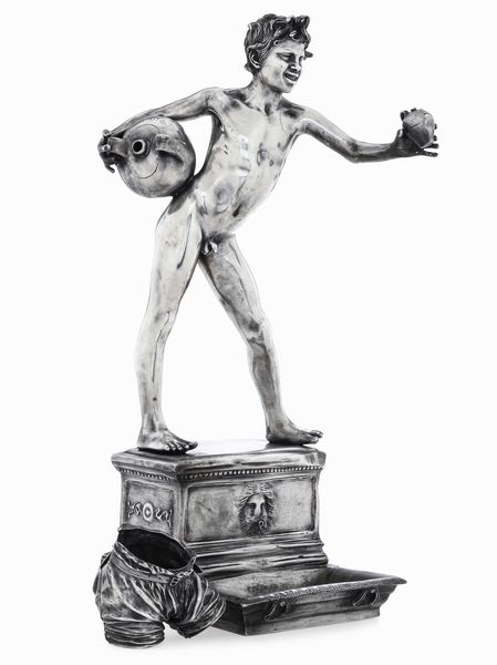 Acquaiolo con pantaloncino. Napoli, XX secolo. Firma incisa Gemito, marchio della Fonderia Gemito Napoli incusso e scritta da Dall'originale prop. del Re di Napoli SM Francesco II Napoli Gemito  - Asta Argenti da Collezione | XX secolo - Associazione Nazionale - Case d'Asta italiane