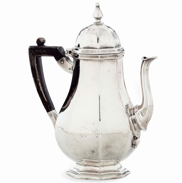 Caffettiera, Londra 1826. Marchio dell'argentiere consunto di difficile lettura  - Asta Argenti da Collezione | XX secolo - Associazione Nazionale - Case d'Asta italiane