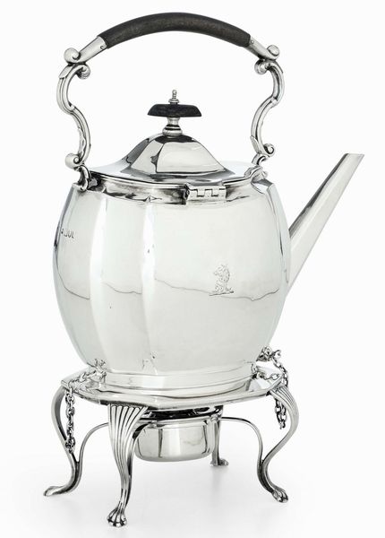 Kettle. Londra 1901. Argentiere Thomas Bradbury & Sons  - Asta Argenti da Collezione | XX secolo - Associazione Nazionale - Case d'Asta italiane