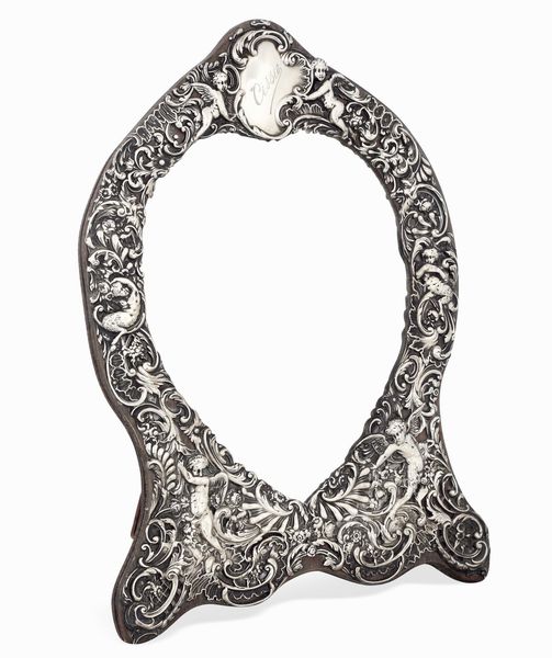 Specchio da toeletta. Londra 1904, argentiere William R. Corke o William Comyns & Sons  - Asta Argenti da Collezione | XX secolo - Associazione Nazionale - Case d'Asta italiane