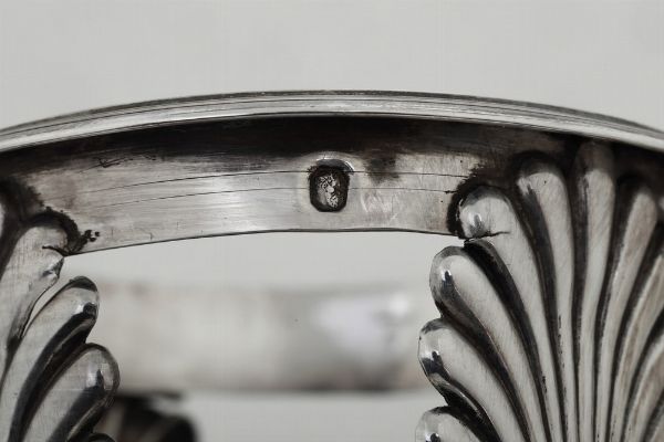 Oliera. Parigi, marchi in uso dal 1819 al 1833. Argentiere Garreau  - Asta Argenti da Collezione | XX secolo - Associazione Nazionale - Case d'Asta italiane