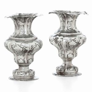 Due portapalme. Venezia, XVIII secolo. Marchio dell'argentiere non identificato  - Asta Argenti da Collezione | XX secolo - Associazione Nazionale - Case d'Asta italiane