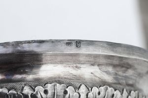 Coppia di candelieri. Genova, marchio della Torretta per l'anno (1)824  - Asta Argenti da Collezione | XX secolo - Associazione Nazionale - Case d'Asta italiane