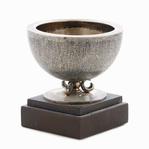 Coppa trofeo. Argenteria artistica milanese prima metà del XX secolo. Argentiere Eros Genazzi  - Asta Argenti da Collezione | XX secolo - Associazione Nazionale - Case d'Asta italiane