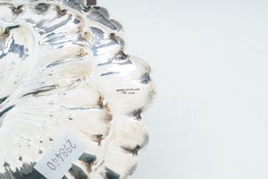 Ciotola a fiori. Argenteria milanese del XX-XXI secolo. Firma incussa e marchio di Mario Buccellati  - Asta Argenti da Collezione | XX secolo - Associazione Nazionale - Case d'Asta italiane