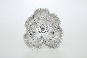 Grande ciotola a fiore. Argentiere Clementi, Bologna per Maison Gianmaria Buccellati. Italia XX-XXI secolo  - Asta Argenti da Collezione | XX secolo - Associazione Nazionale - Case d'Asta italiane