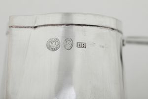 Brocca. Argenteria artistica fiorentina, seconda metà del XX secolo. Argentiere Brandimarte  - Asta Argenti da Collezione | XX secolo - Associazione Nazionale - Case d'Asta italiane