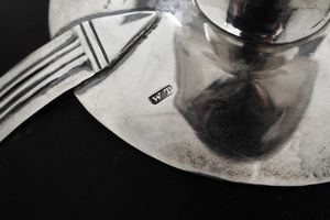 Coppa in noce di cocco con finimenti in argento. Londra, 1812. Argentiere W.T. entro rettangolo (William Tanner o William Troby)  - Asta Argenti da Collezione | XX secolo - Associazione Nazionale - Case d'Asta italiane