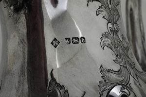 Servizio da tè. Città di Sheffield 1894, argentiere Martin Hall & Co.  - Asta Argenti da Collezione | XX secolo - Associazione Nazionale - Case d'Asta italiane