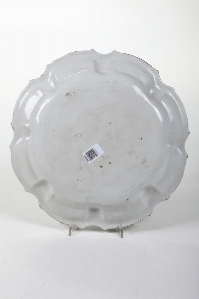 Grande piatto<BR>Nove, Manifattura Antonibon, 1750-1770<BR>  - Asta Maioliche, Porcellane e Figure Venete di un Collezionista Veneziano - Associazione Nazionale - Case d'Asta italiane