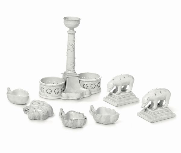 Un�ampolliera e una coppia di porta stecchini<BR>Bologna, Manifattura Aldrovandi, prima met� del XIX secolo<BR>  - Asta Maioliche, Porcellane e Figure Venete di un Collezionista Veneziano - Associazione Nazionale - Case d'Asta italiane