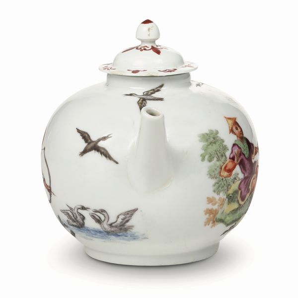 Teiera<BR>Venezia, Manifattura Vezzi, 1725 circa<BR>  - Asta Maioliche, Porcellane e Figure Venete di un Collezionista Veneziano - Associazione Nazionale - Case d'Asta italiane